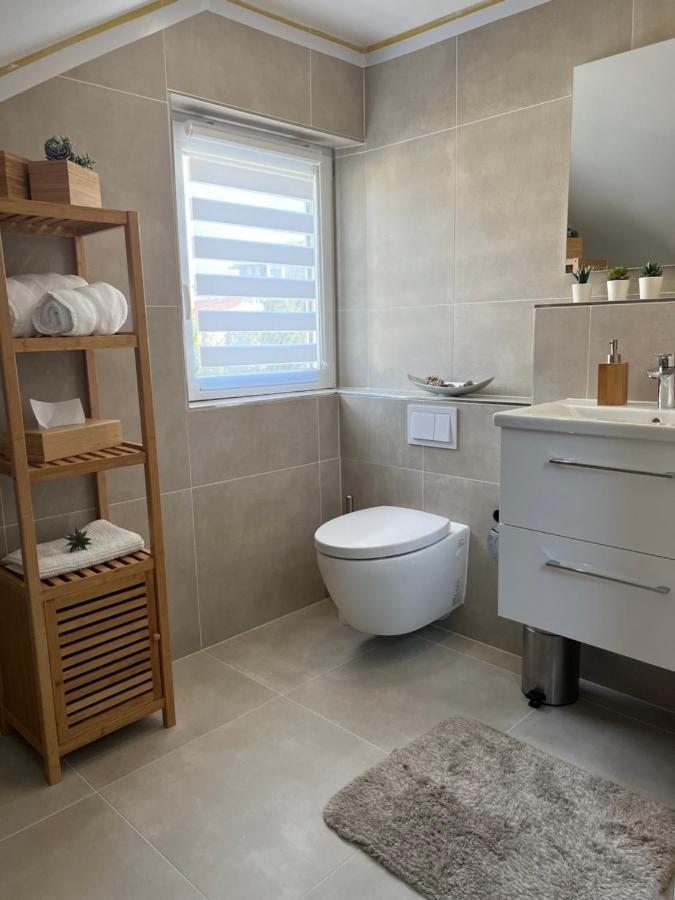 Ferienwohnung Lidu-Jene ไอสลิงเงิน ภายนอก รูปภาพ