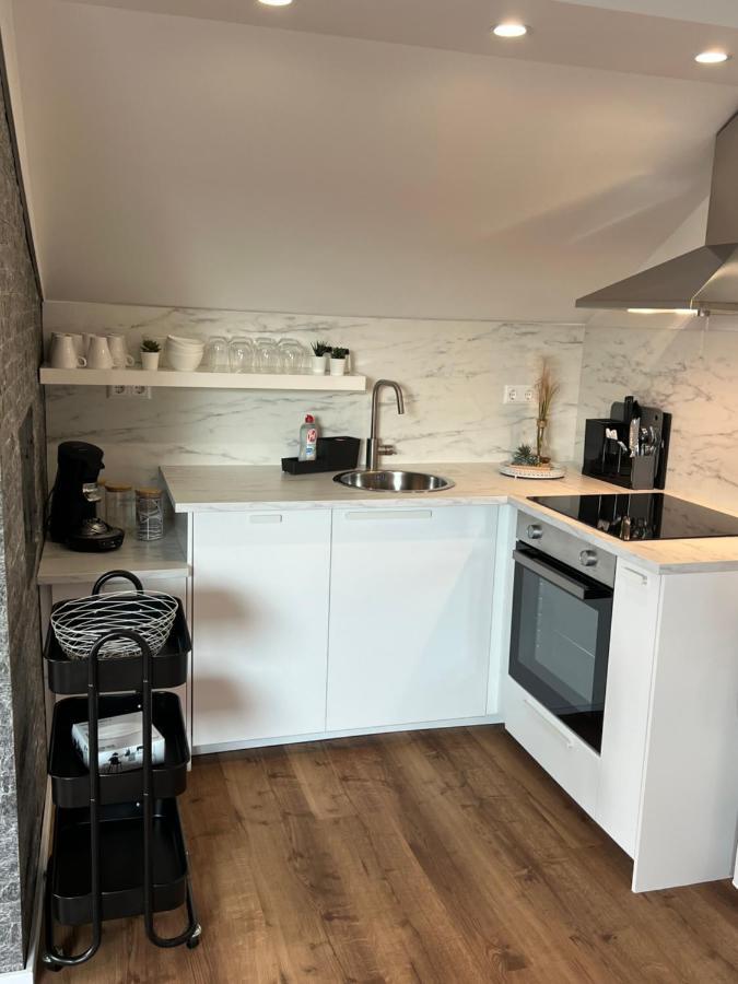 Ferienwohnung Lidu-Jene ไอสลิงเงิน ภายนอก รูปภาพ